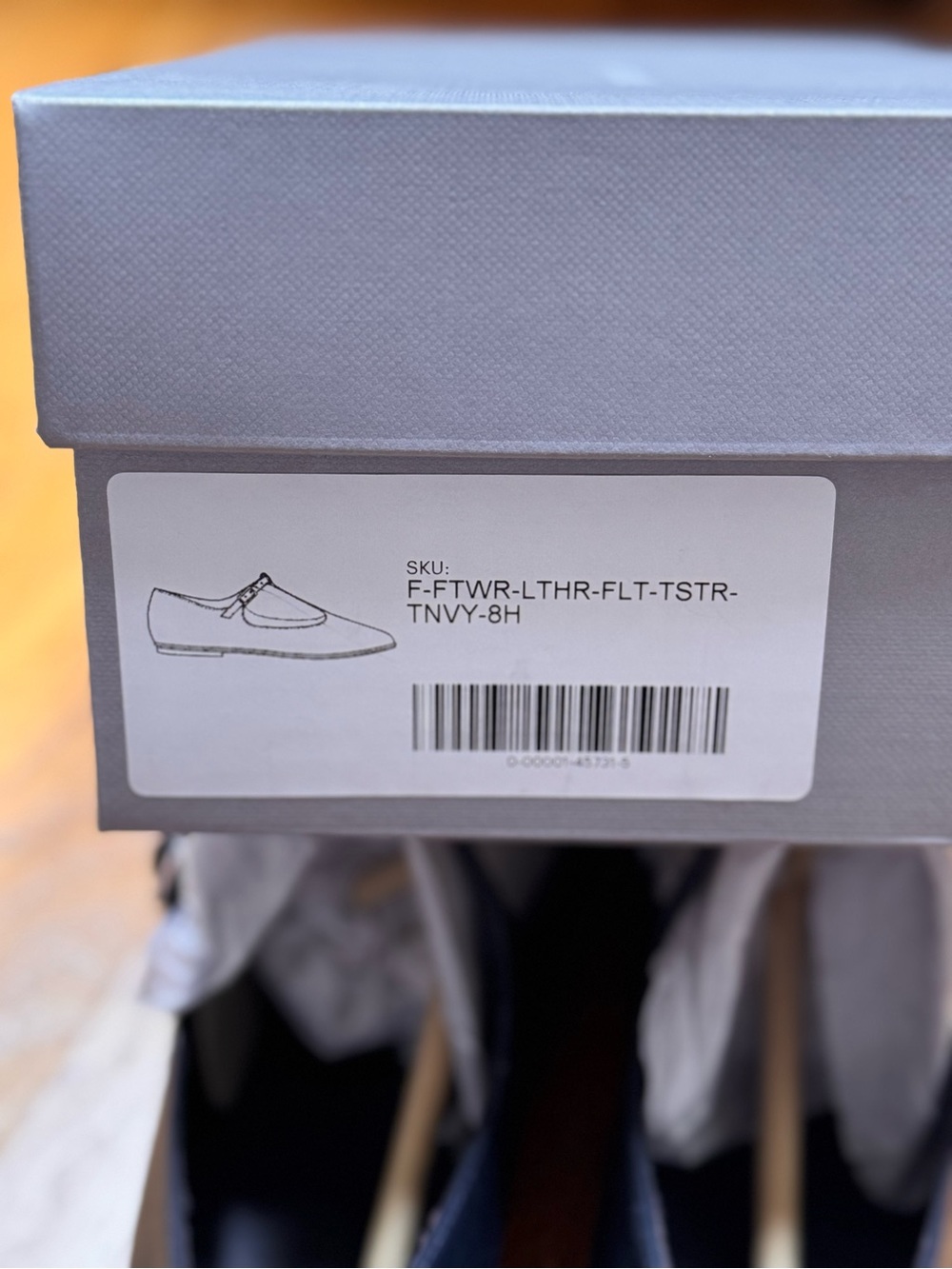Everlane Navy Leather T-Strap Flat, 8.5 - Picture 8 of 9